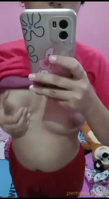 Background for BOKEP Bocil PERAWAN Sangek Malah Mainin Uting Dood