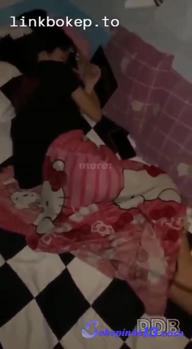 Background nonton video viral Bocil Cantik Lagi Tidur Malah Di Hamilin Kakaknya Dood