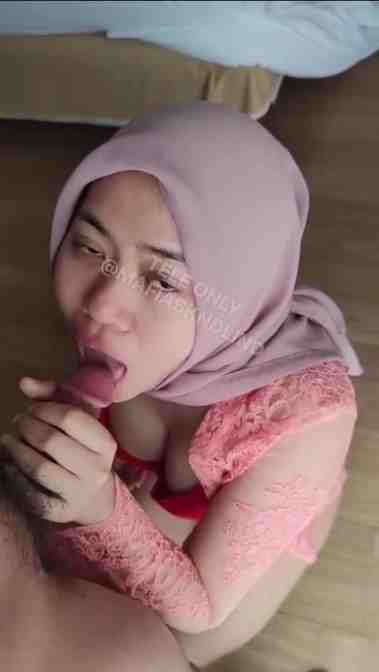 Background nonton video viral BOCIL Nyuruh Tante Ngulum Sampai Muncrat